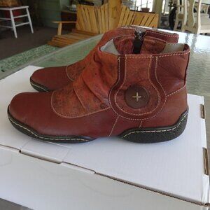 J.gean Brazian leather women's ankle boots side zip padded insole size 7-71/2 US